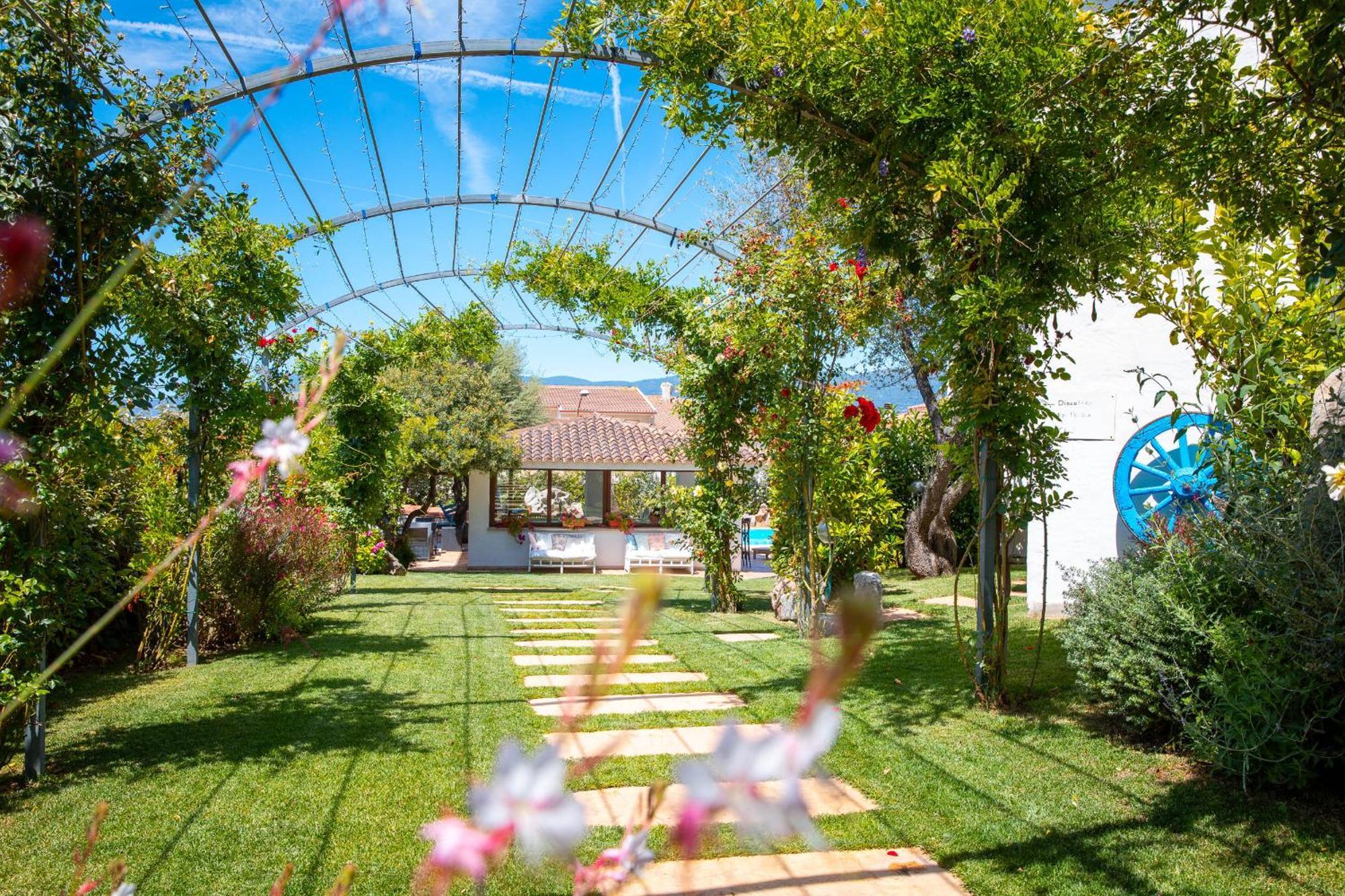 Hotel Ristorante S'Astore Benetutti Dış mekan fotoğraf